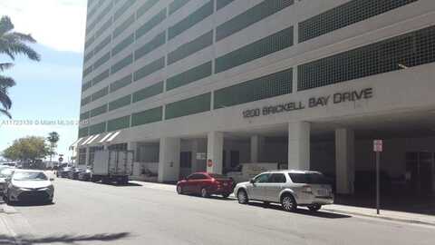1200 Brickell Bay Dr, Miami, FL 33131