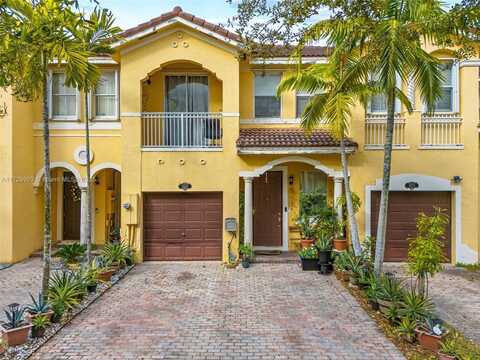 15057 SW 9th Ter, Miami, FL 33194