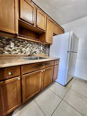 2400 NW 10th Ave, Miami, FL 33127