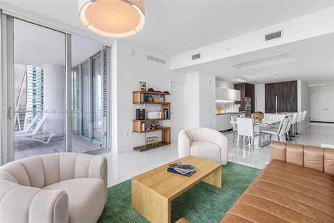 851 NE 1st Ave, Miami, FL 33132
