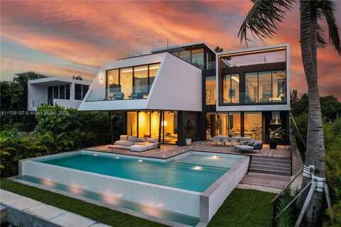 1369 N Venetian Way, Miami, FL 33139