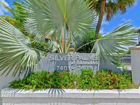 7403 SW 82nd St, Miami, FL 33143