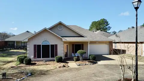 515 W Biscayne Cove, Clinton, MS 39056