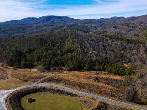 35 Tomotla Road, MURPHY, NC 28906