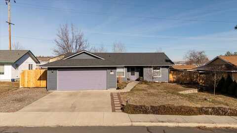 1022 SW Kenwood Drive, Madras, OR 97741