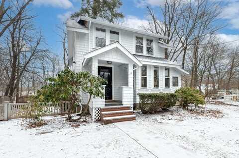 4 Lovers Lane, Medway, MA 02053