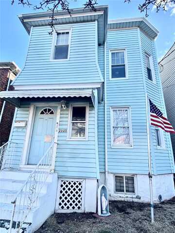 23-25 123 St, College Point, NY 11356