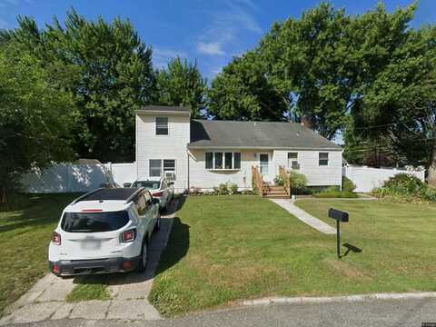 1 Dennis Drive, Ronkonkoma, NY 11779