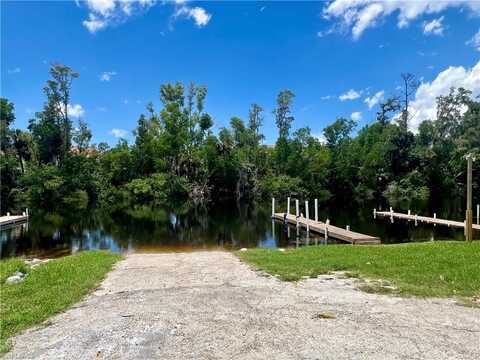5520 Black Pug, FORT MYERS, FL 33908