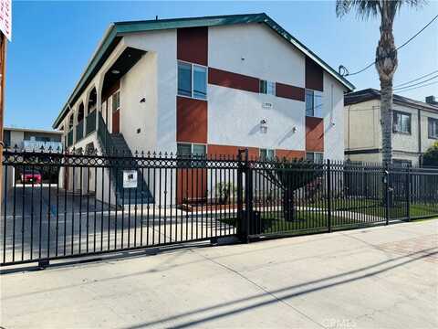 7228 Independence Avenue, Canoga Park, CA 91303