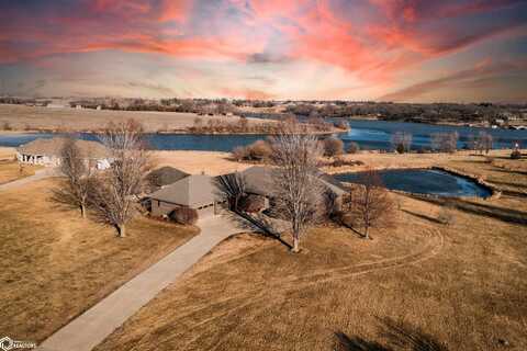 1632 Dogwood Avenue, Creston, IA 50801