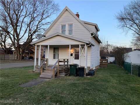 1742 Roosevelt Avenue NE, Canton, OH 44705