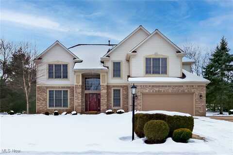 22206 Woodfield Trail, Strongsville, OH 44149