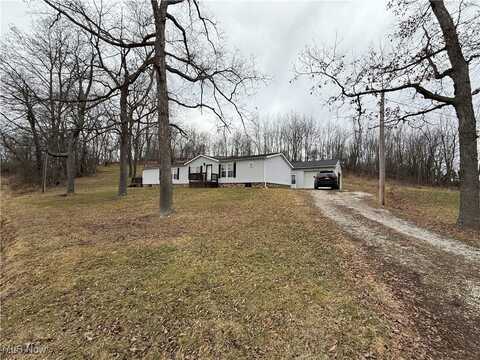 1021 Bacon Road NW, Carrollton, OH 44615