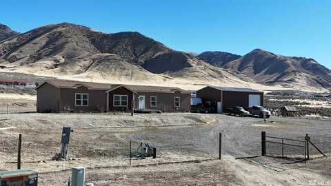 10445 Spur St, Winnemucca, NV 89445