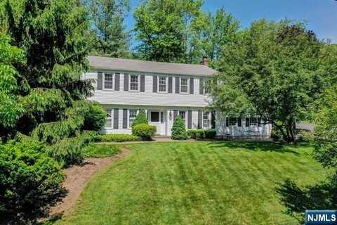 791 Winding Way, River Vale, NJ 07675