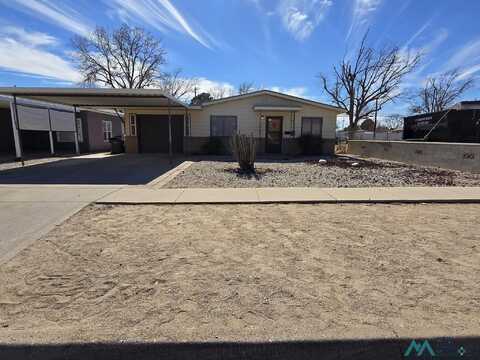 2305 Avenue C Avenue, Carlsbad, NM 88220