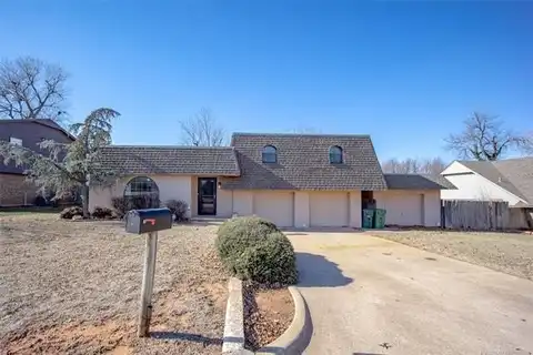 909 John F Kroutil Drive, Yukon, OK 73099