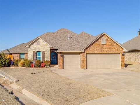 817 SE 7th Court, Moore, OK 73160