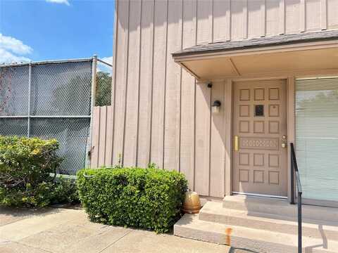 7515 Highmont Street, Dallas, TX 75230