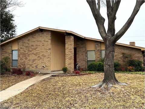 2118 Courtland Circle, Carrollton, TX 75007