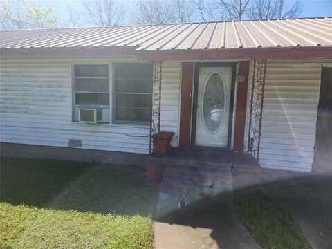 302 W 2nd Street, Clarksville, TX 75426