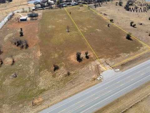 1411 E Omega Street, Henrietta, TX 76365