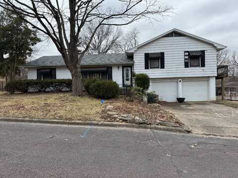 2002 Woodlea Drive, Columbia, MO 65201