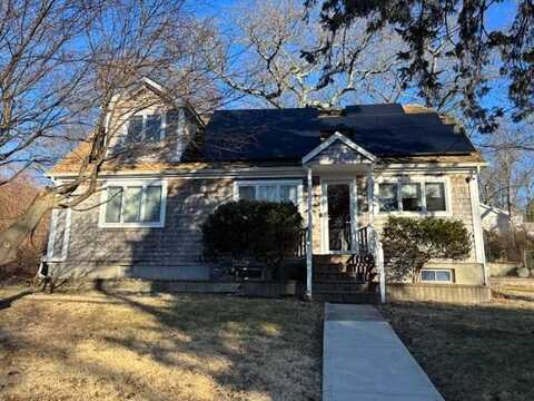29 Aspen Rd, Rocky Point, NY 11778