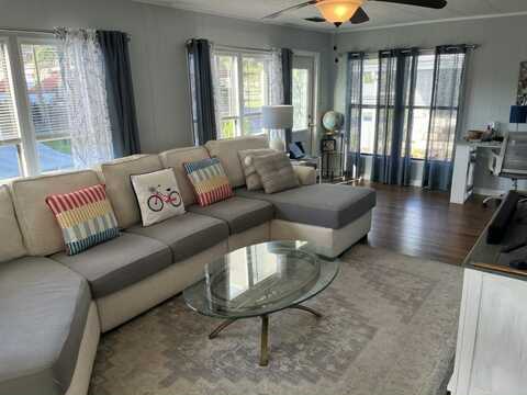 545 Plymouth St, #287, Vero Beach, FL 32966