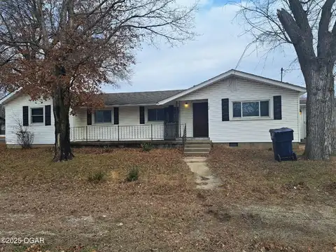 904 S Wyandotte Avenue, Baxter Springs, KS 66713