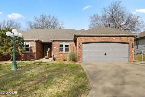 222 W Briarbrook Lane, Carl Junction, MO 64834