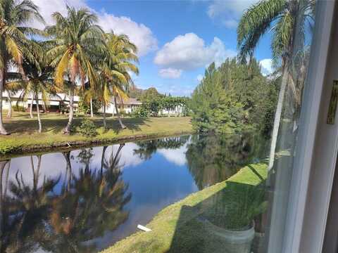 8260 SW 24th St, North Lauderdale, FL 33068