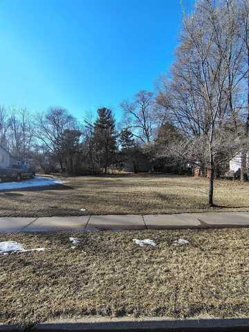 734 10TH Street, WAUPACA, WI 54981