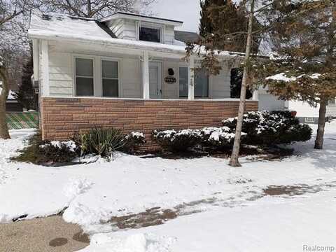 22135 ELMWOOD Avenue, Eastpointe, MI 48021