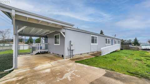 161 S COMSTOCK AVE, Sutherlin, OR 97479