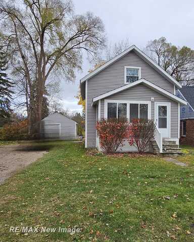 117 Gardner, Caro, MI 48723