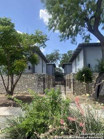 743 Brynes Dr, San Antonio, TX 78209