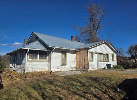 129 Petty Rd, Galax, VA 24333