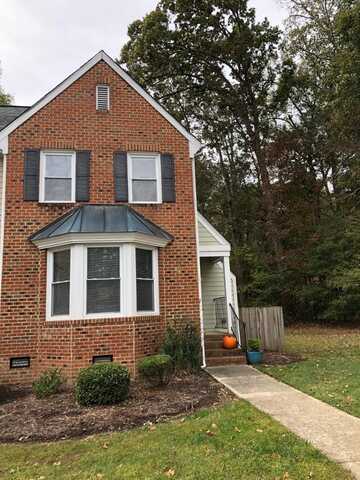 16 Forest Glen Drive, Chapel Hill, NC 27517