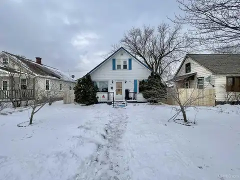 807 N 20th, Escanaba, MI 49829