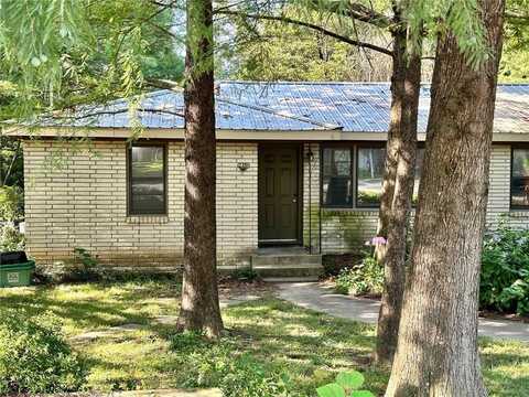 2351 Holly ST, Fayetteville, AR 72703