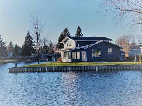 111 Inlet Drive, Houghton Lake, MI 48629