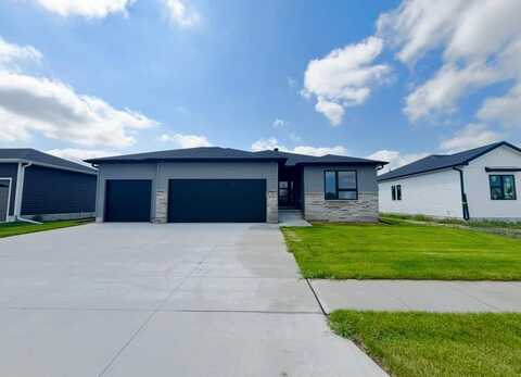 2498 56th Ave, Columbus, NE 68601