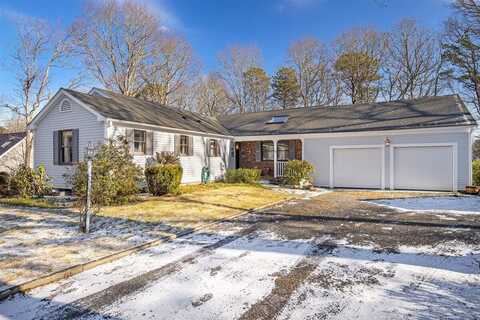 68 Holly Ridge Drive, Sandwich, MA 02563