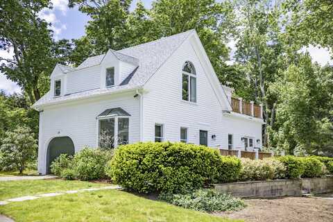 19 E Bay Road, Osterville, MA 02655
