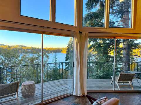 28919 Palisades Drive, Lake Arrowhead, CA 92352