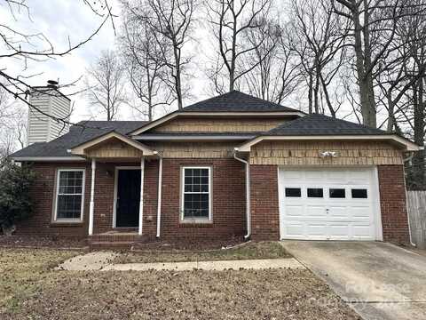 5919 Hunters Crossing Lane, Charlotte, NC 28215