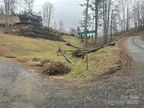 99999 Mountain Crest Drive, Bakersville, NC 28705