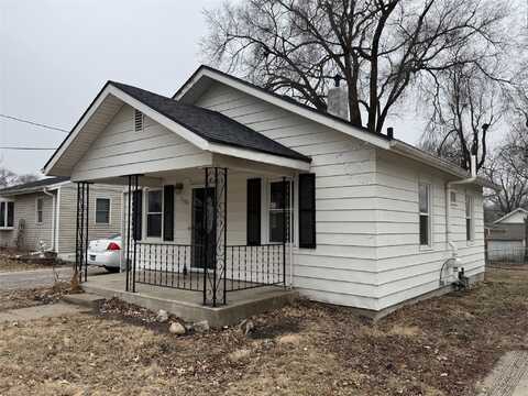 2426 E 38th Street, Des Moines, IA 50317